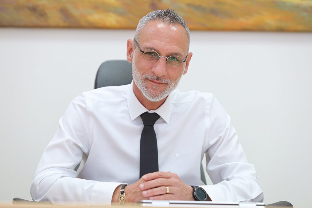 עורך דין עופר פרץ